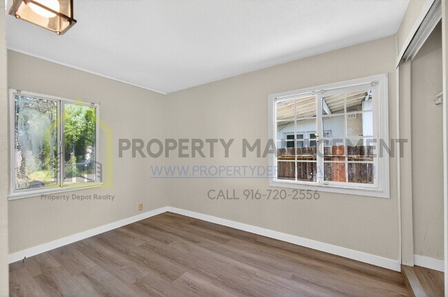 Building Photo - 302 Chennault Ct