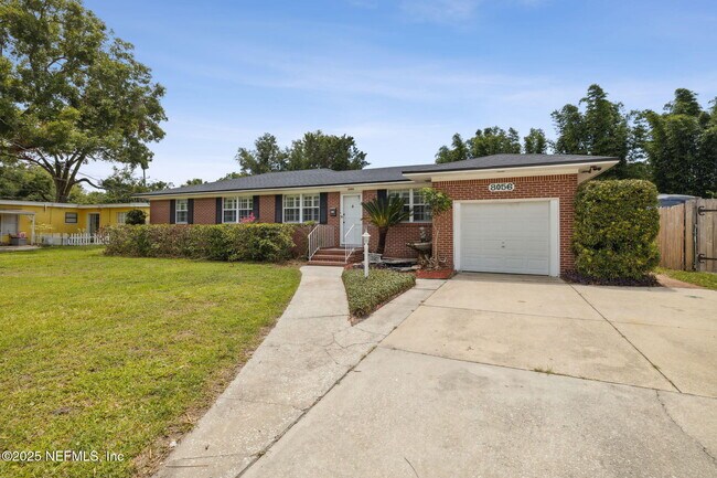 Building Photo - 8056 Catawba Dr