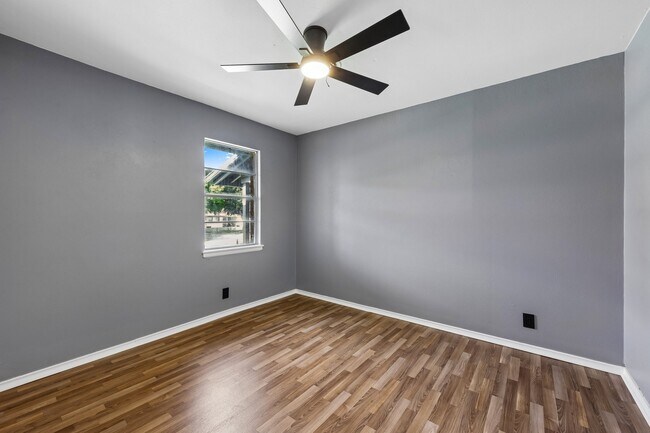 Building Photo - 7940 Chaparral Dr