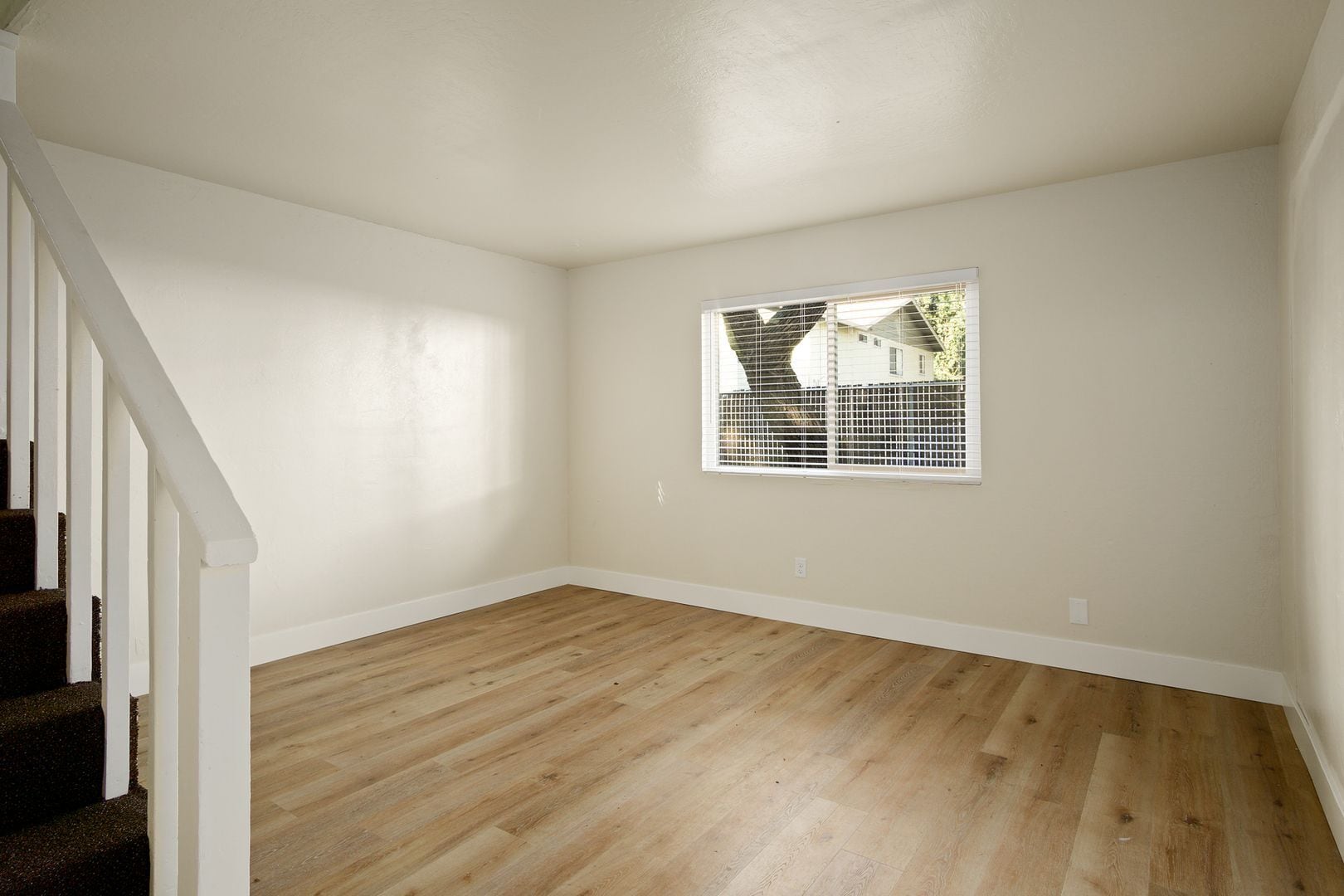 Interior Photo - 1119 West Sacramento Avenue