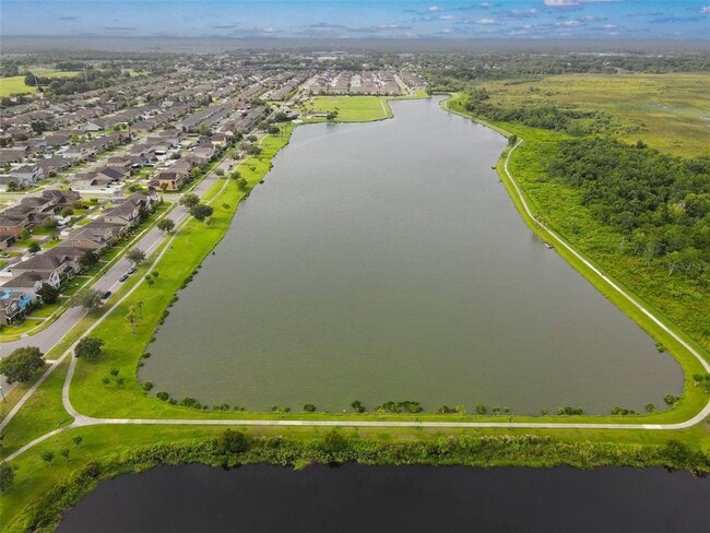 Building Photo - 4800 Riverwalk Dr