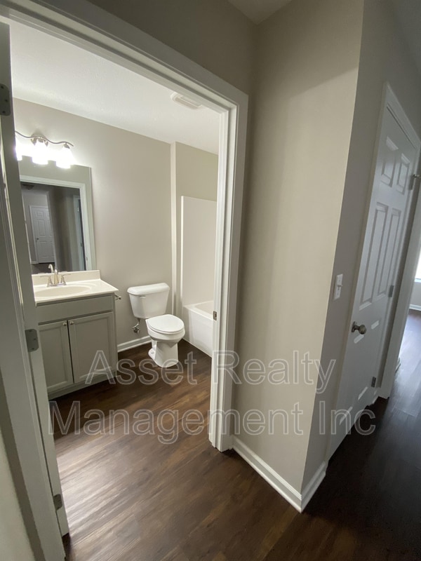 Building Photo - 2022 Bluebonnet Drive