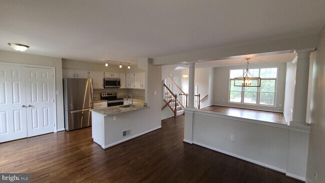 Building Photo - 20346 Brentmeade Terrace