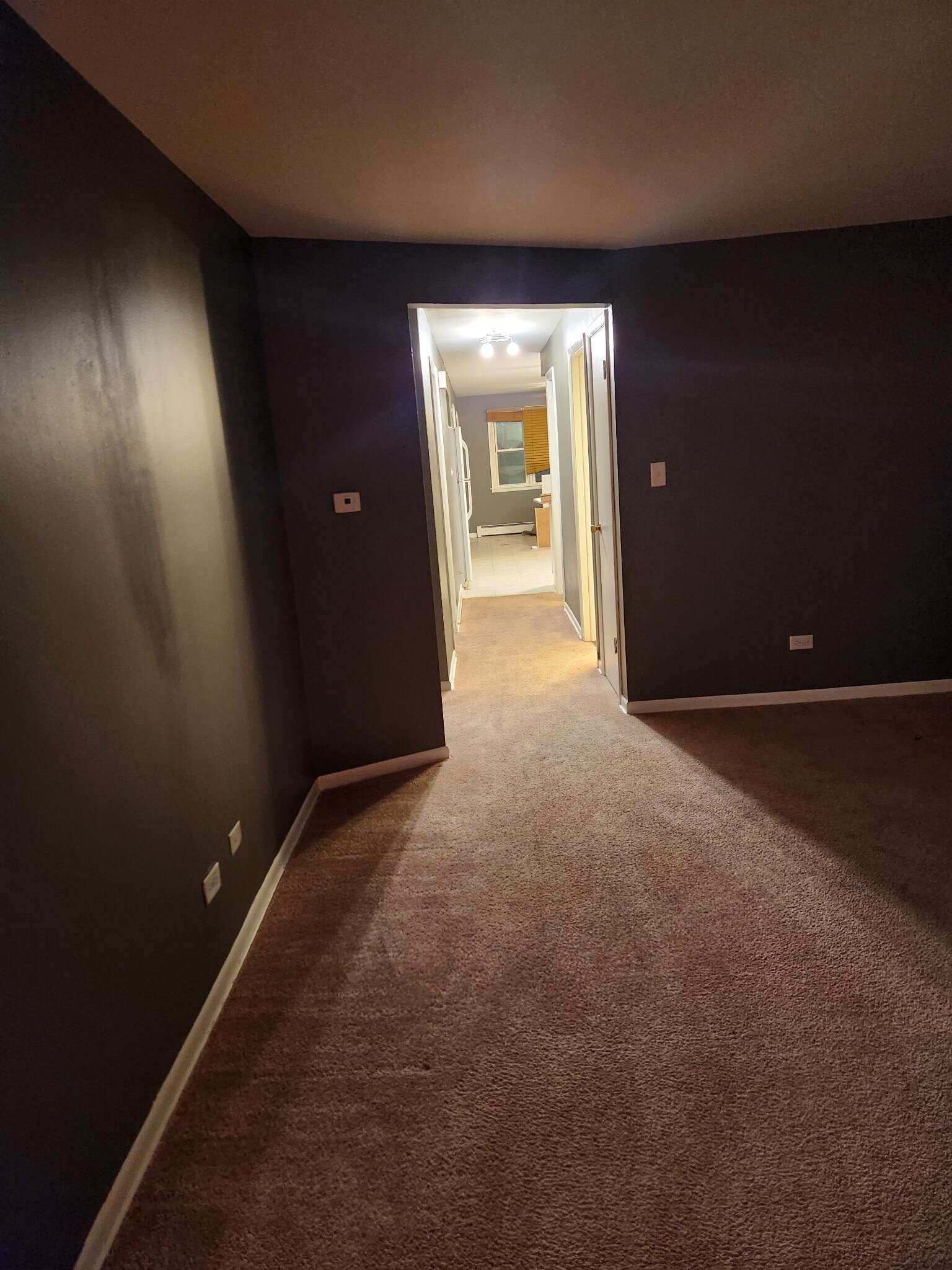 Building Photo - 289 Yates Ave