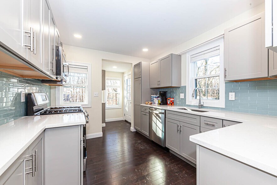 Primary Photo - 48 Caldwell Rd