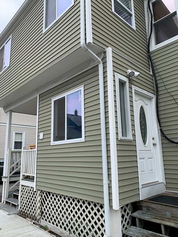 Building Photo - 23 Lafayette St