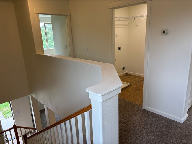 Building Photo - Lovely Corner Lot Home facing Sun Meadow Park