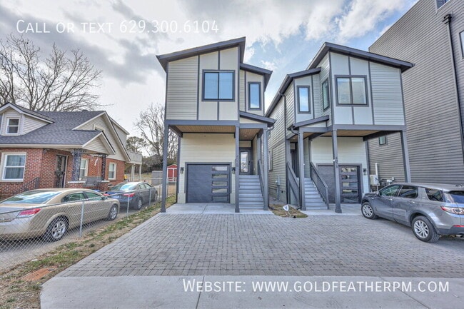 Building Photo - 402B E Trinity Ln-