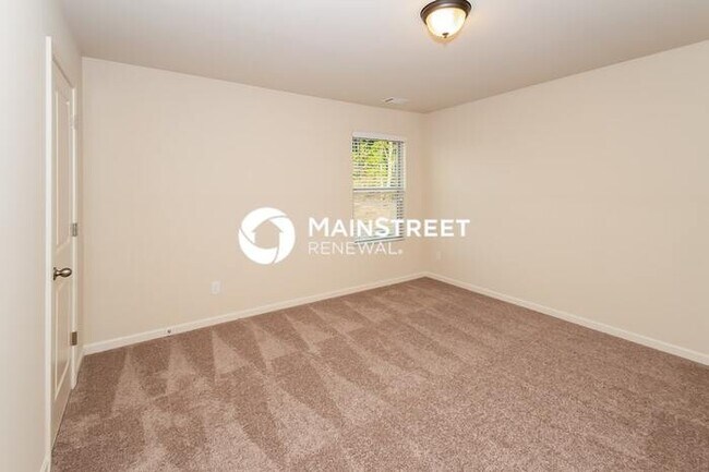 Building Photo - 4 Bedroom Pet-Friendly Home in Cartersville, GA with Main Street Renewal