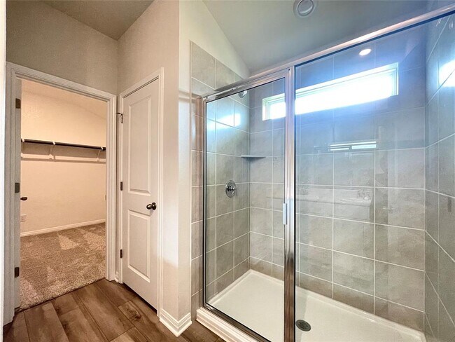 Building Photo - 408 Giorgio Moroder Dr