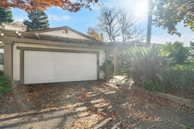 Building Photo - 7124 Point Dunes Ct