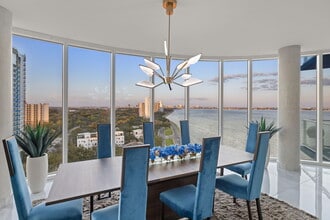 Building Photo - 2900 W Bay to Bay Blvd