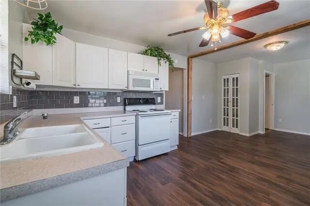 Building Photo - 301 W Austin Ave