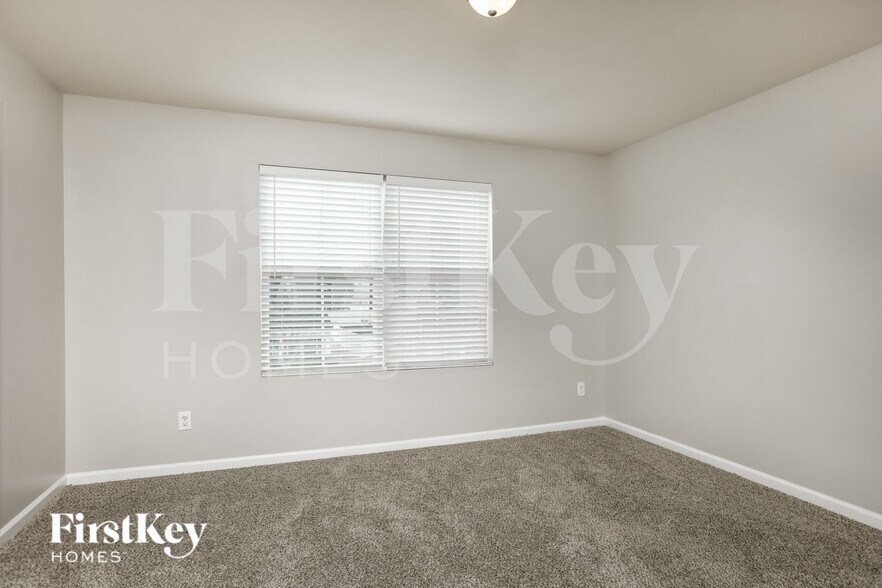Building Photo - 4131 White Kestrel Dr