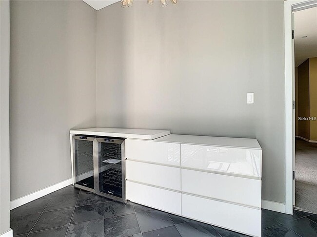 Building Photo - 1 S Eola Dr