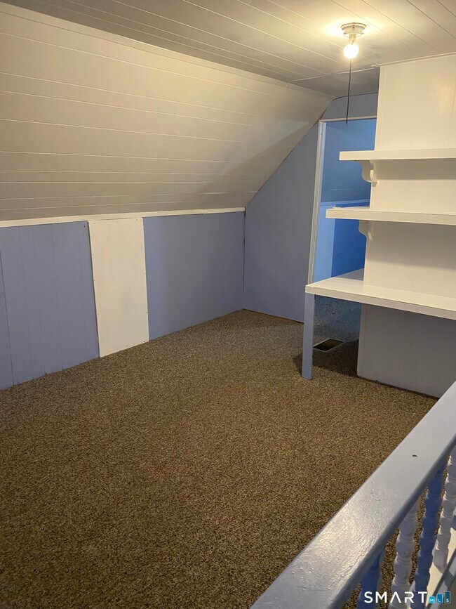 Building Photo - 57 Vine St