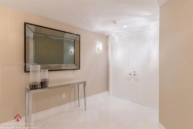 Building Photo - 17975 Collins Ave