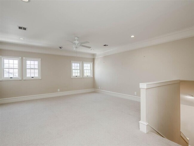 Building Photo - 4010 Long Champ Dr