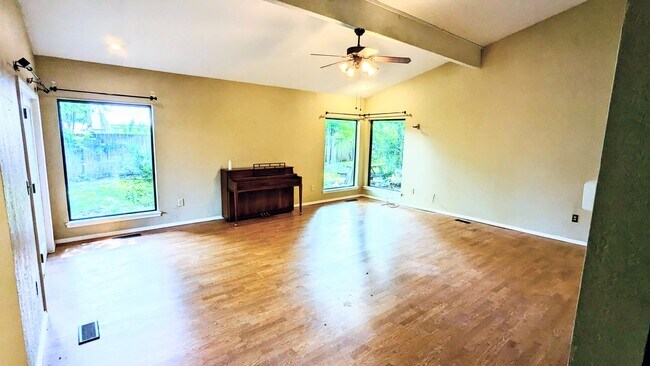 Building Photo - 7720 S Lakewood Ave