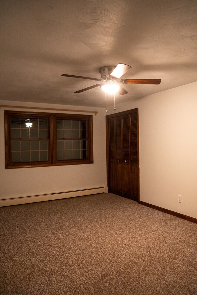 Building Photo - 4822 E Eddy Dr