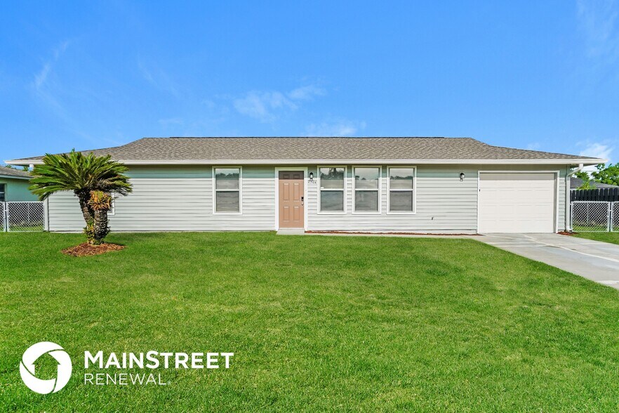Primary Photo - 2504 NE 23rd Pl