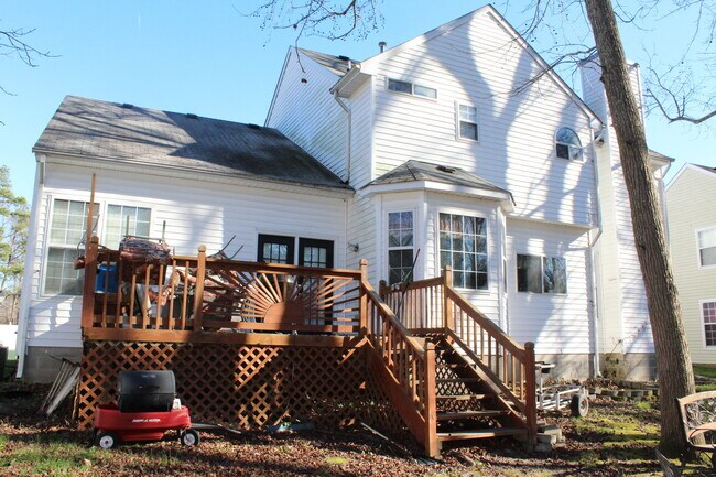 Building Photo - 4115 Bishops Pl