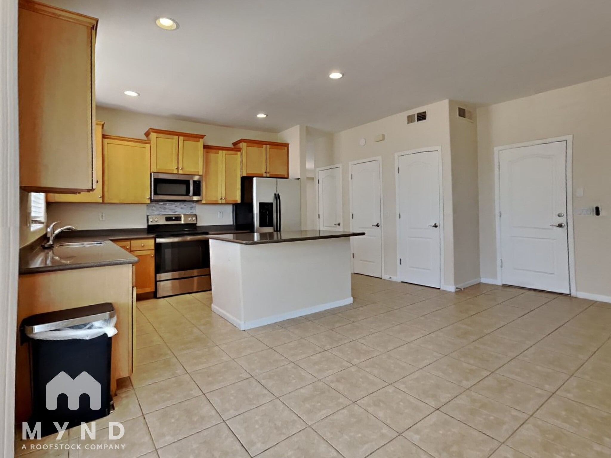 Building Photo - 13514 W Cypress St