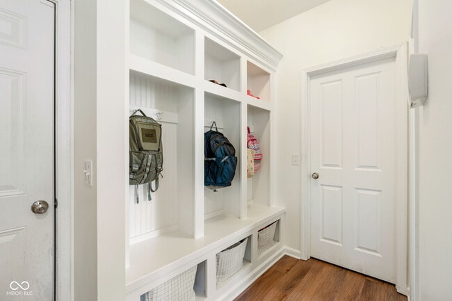 Building Photo - 6192 Bayard Dr