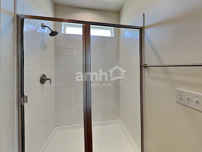 Building Photo - 1519 S Horton St