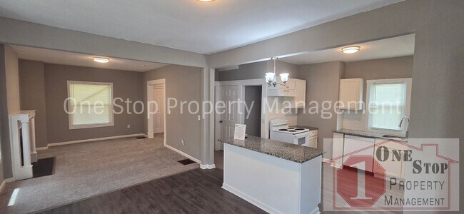 Building Photo - Beautiful 4 Bedroom 2 Bathroom in Kansas City!