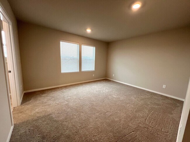 Building Photo - 3105 Wrangler Dr