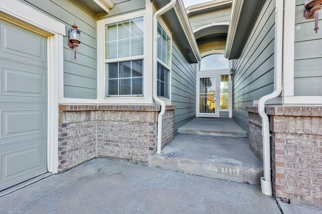 Building Photo - 6756 Solana Dr