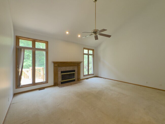 Building Photo - Exceptional Lease Offering in Novi Schools!