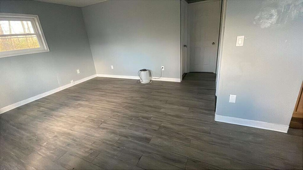 Building Photo - 1107 N State St