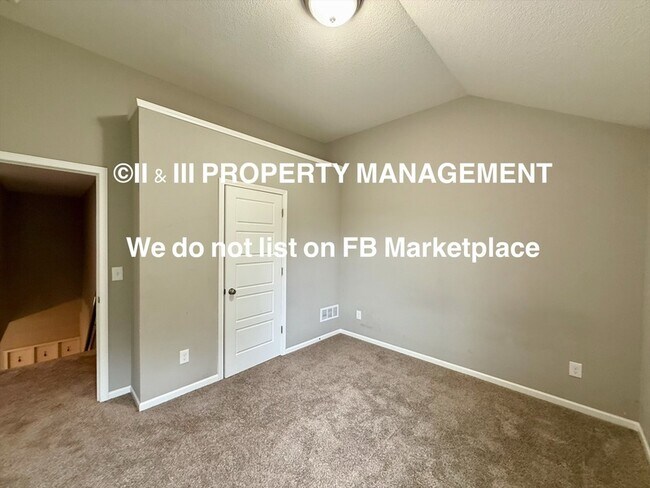Building Photo - 9548 Roundtree St