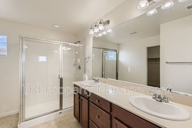 Building Photo - 645 W 171st Pl
