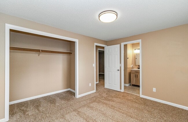 Building Photo - Snohomish Split level for Rent!