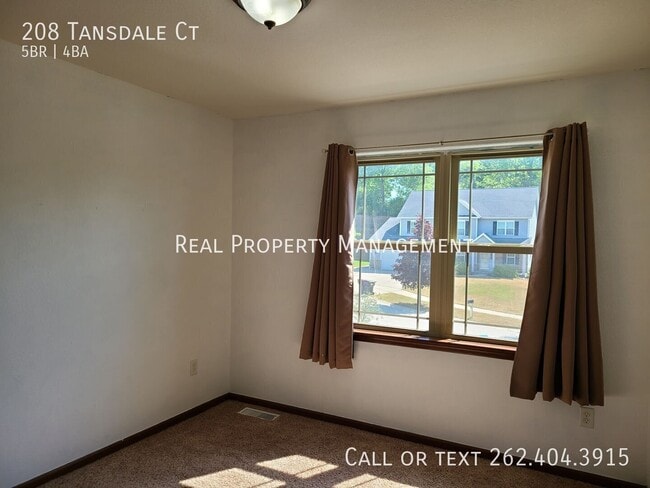 Building Photo - 208 Tansdale Ct