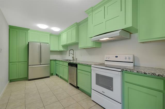 Building Photo - 2821 N Bell Ave