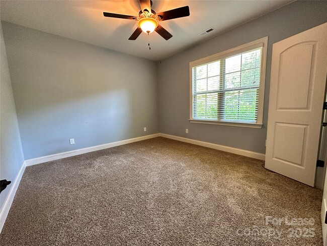 Building Photo - 8643 Amandine Way