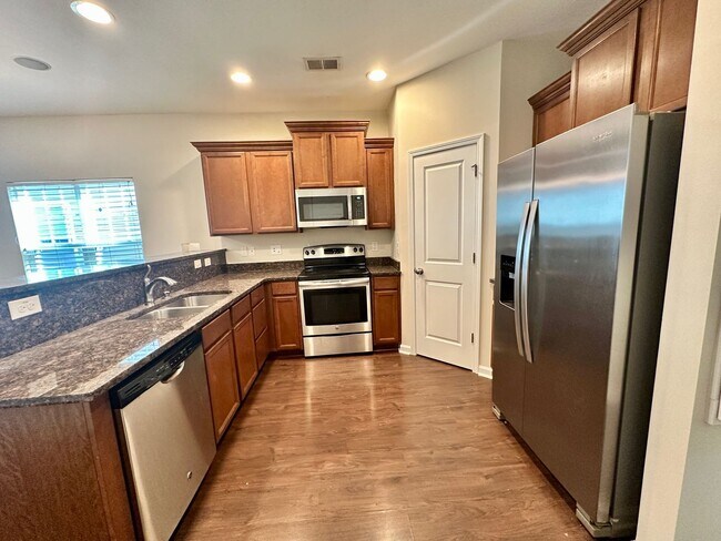 Building Photo - 840 Parnell Ct