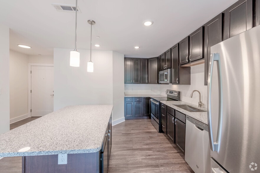 1 BR, 1 BA - The Club at Dowling Village