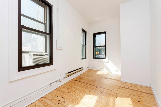 Building Photo - 300 W Broadway