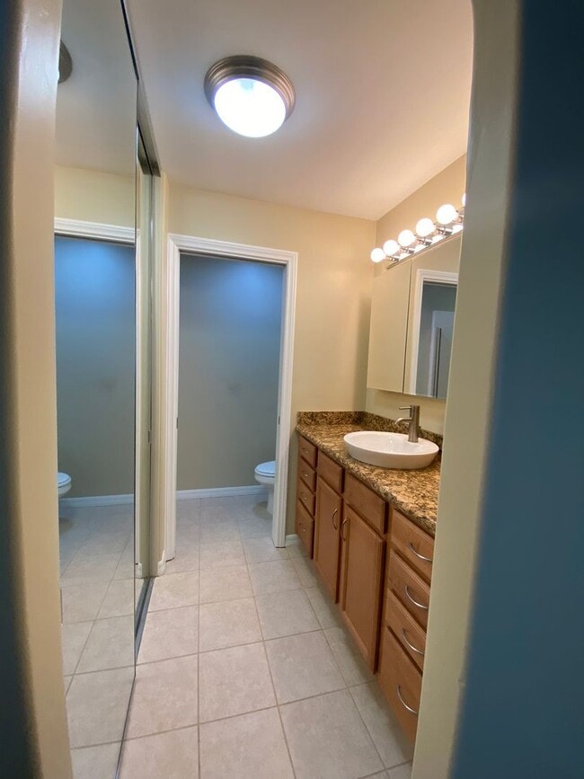 Building Photo - m583 - Wyatt