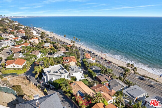 Building Photo - 17737 Porto Marina Way