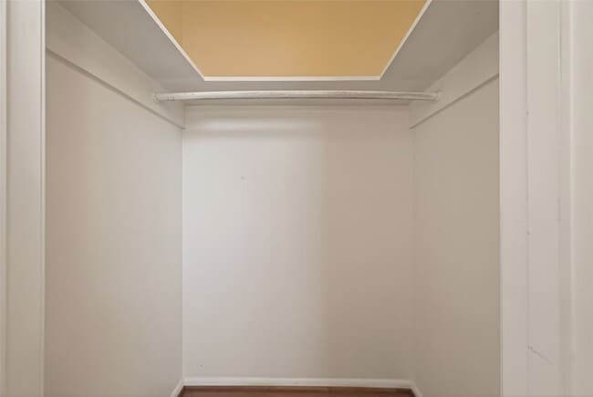 Building Photo - 615 Kipling St