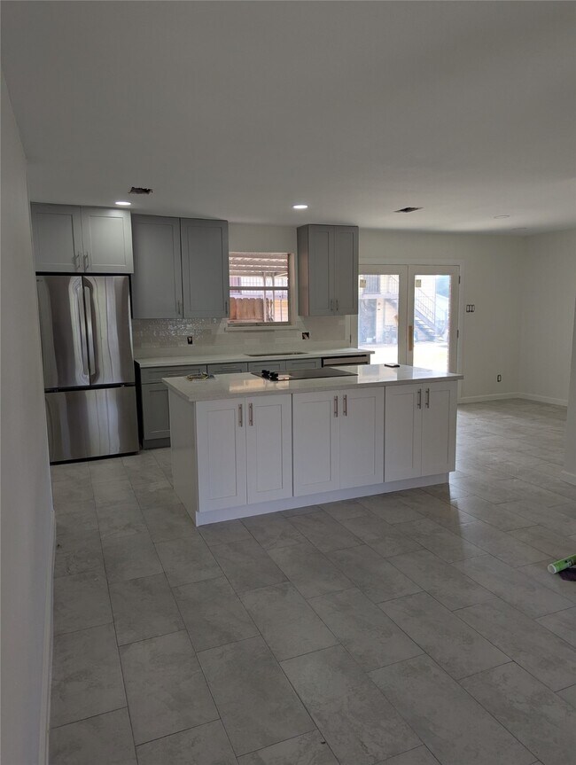Building Photo - 1311 21st St