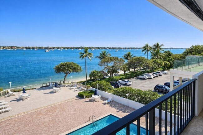 Building Photo - 5600 N Flagler Dr