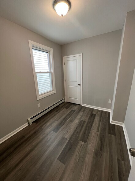 Unit 2 - 690 S 18th St