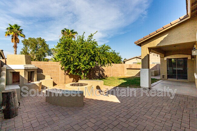 Building Photo - 21486 Via Del Oro